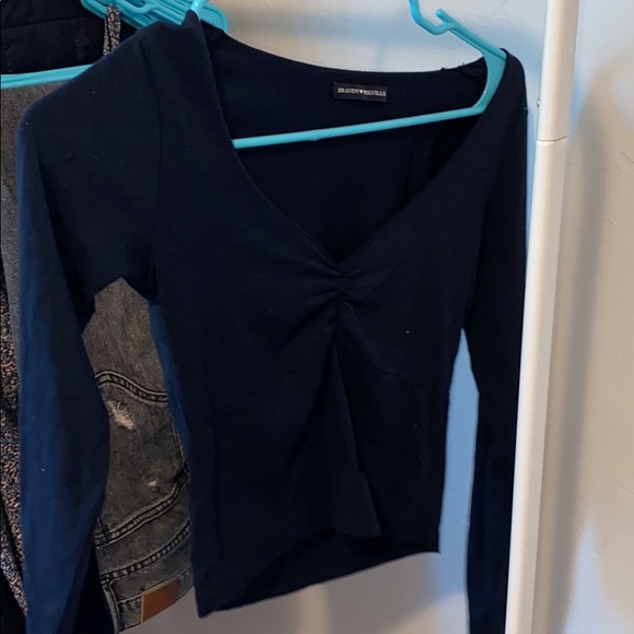 Bundle of three rare Brandy Melville crop tops! - Picture 7 of 10